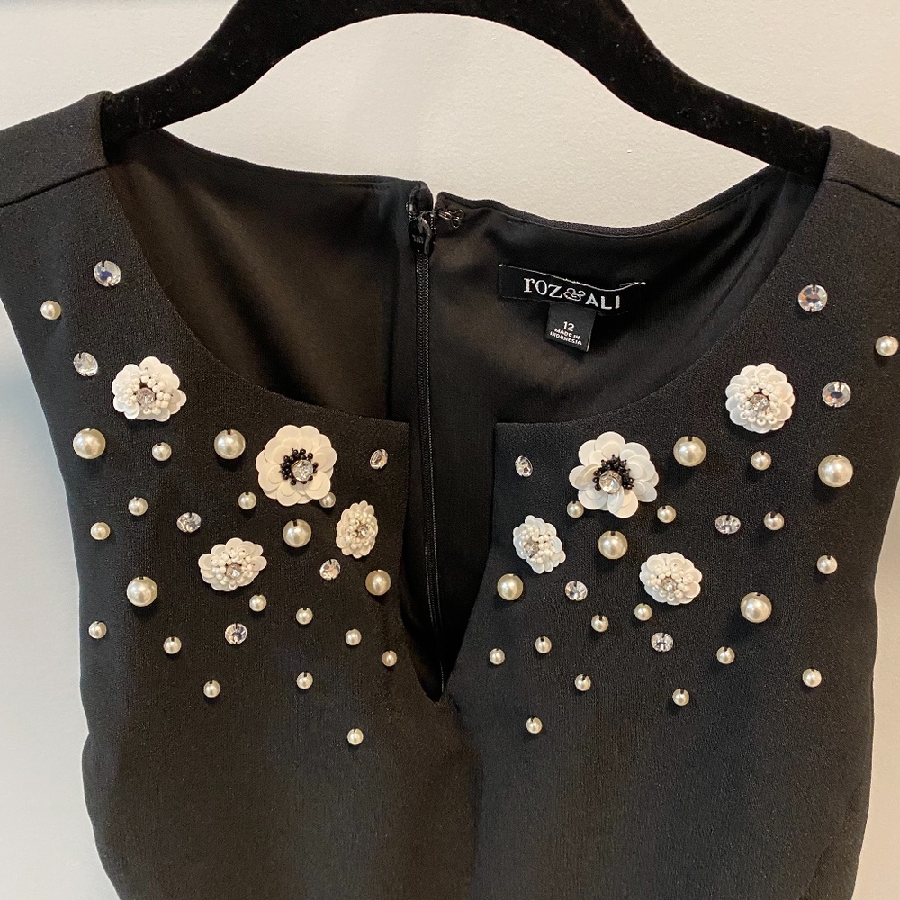 Roz&Ali black dress slit neck. Size 12 women’s NWO